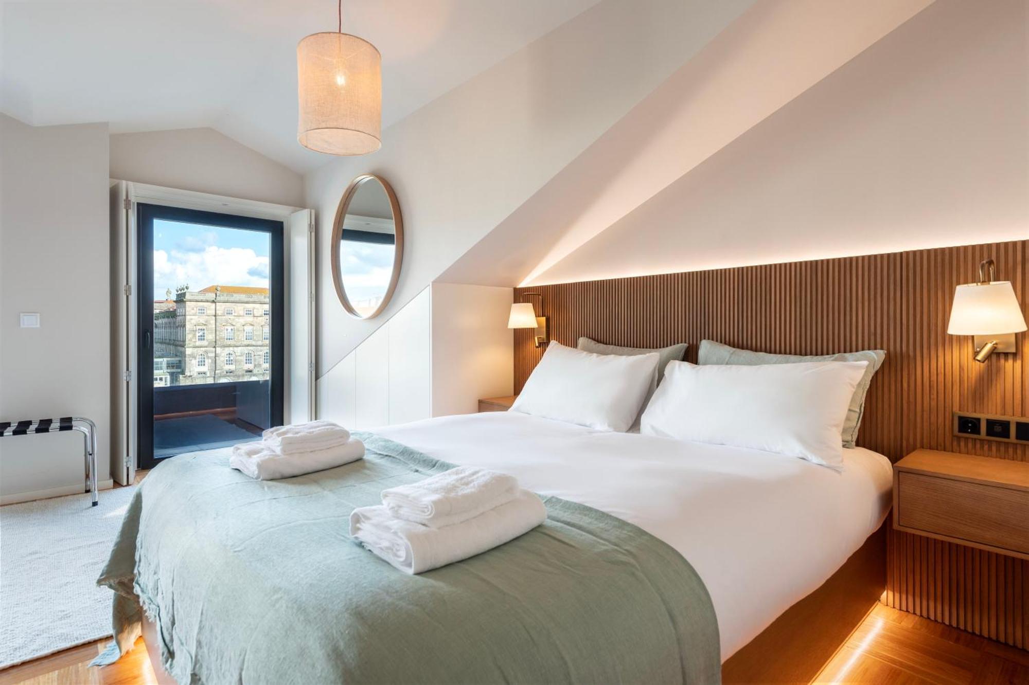 Aires Gouveia Penthouse Apartment